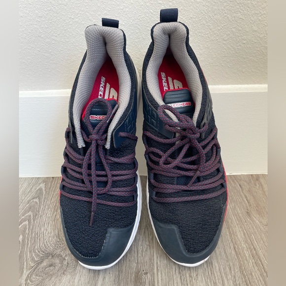 Skechers for Boys • Size 4.5 - Picture 5 of 13